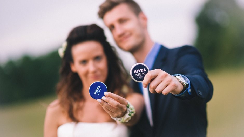 Ákos has been married to his wife Anita for four years – and to NIVEA since 2015.