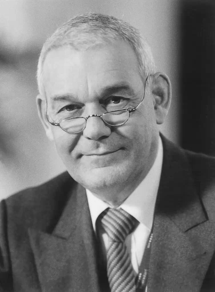 Dr. Rolf Kunisch